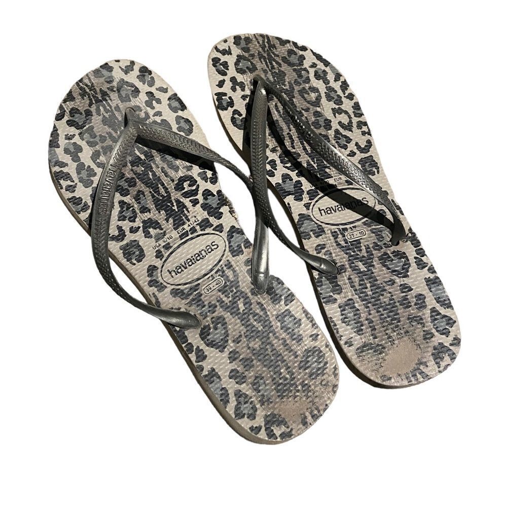 Havana’s size 9/10 flip flops great condition